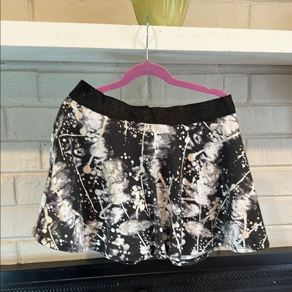 Justice Sz 12 Black and White Skater Mini Skirt EUC